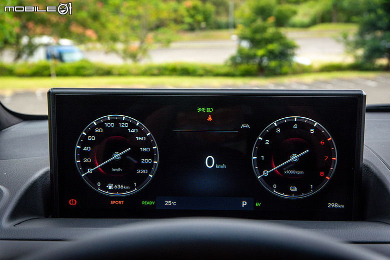 Hyundai 小改款 Staria CEO 試駕|油電上身,舒適升級、節能添利!