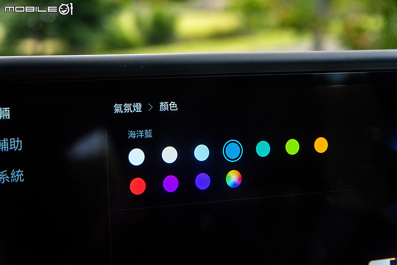 Hyundai 小改款 Staria CEO 試駕|油電上身,舒適升級、節能添利!