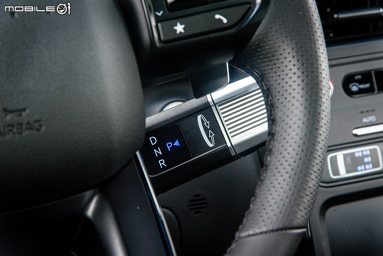 Hyundai 小改款 Staria CEO 試駕|油電上身,舒適升級、節能添利!