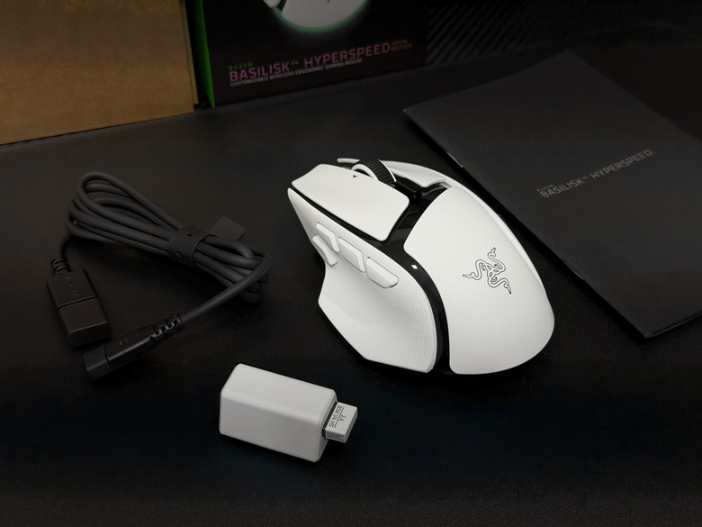 點我看大圖 【開箱|心得】新一代巴塞利斯蛇人體工學電競滑鼠|Razer Basilisk V4 HyperSpeed & Pro