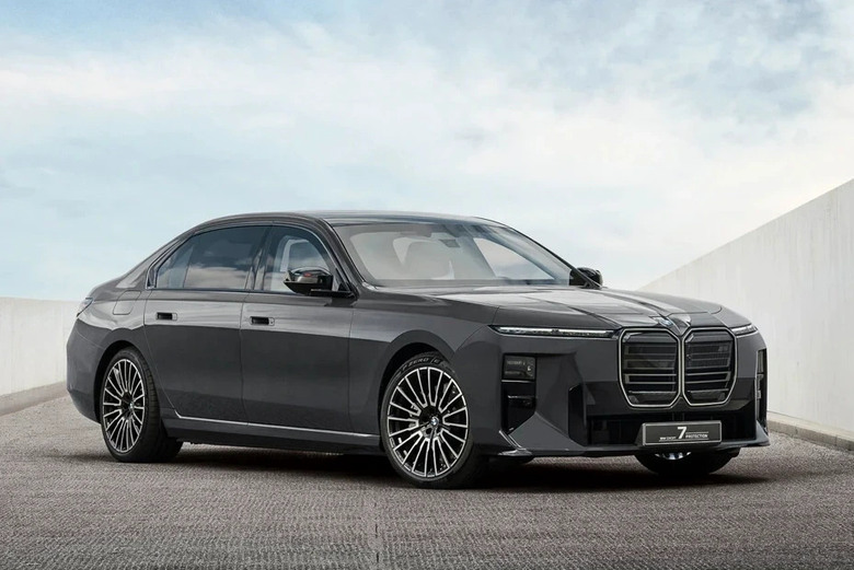 BMW Concept 7 Protection預告擴大防護車陣容，輕裝隱形裝甲上陣手槍打不穿！