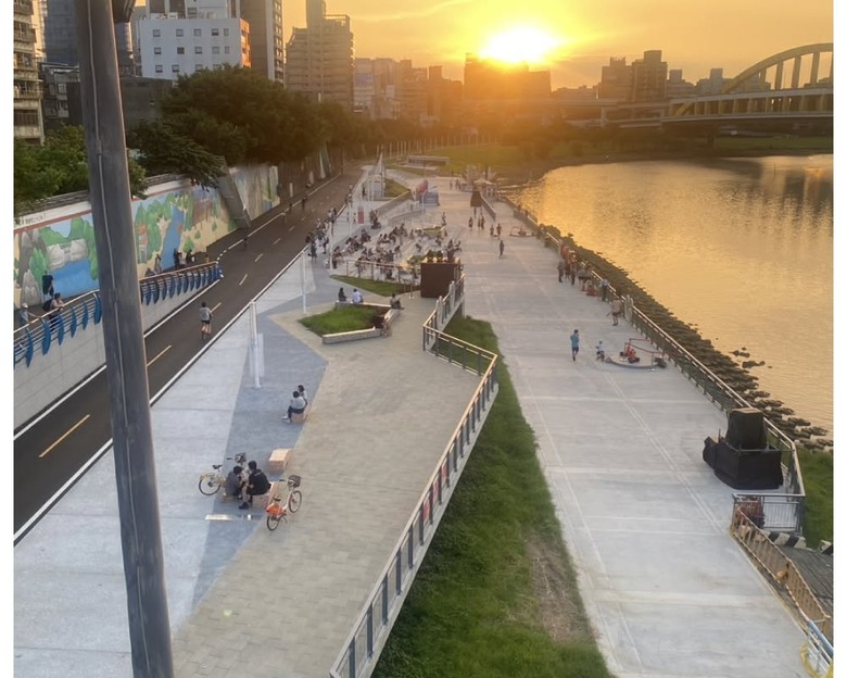 ［信義金三角重劃區］Xinyi Golden Triangle Redevelopment Zone（一座藏在市政府站生活圈裡的微型住宅島）：「國美榕遇」「吉祥如藝」「國賓金建設案」「宜民建設案」「亞昕建設案」