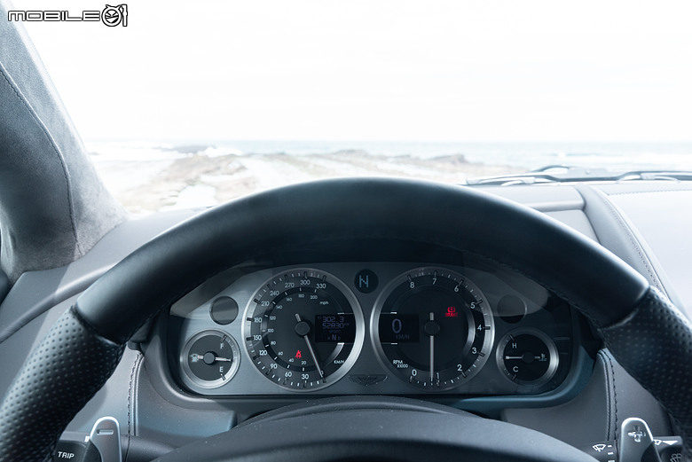 Aston Martin Vantage S 試駕｜身手更俐落，與2010 Vantage重逢純粹駕趣！