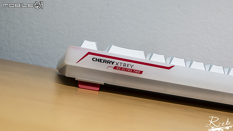 點我看大圖 【開箱】更加完美的櫻桃磁軸 | CHERRY XTRFY K5 PRO TMR V2 RGB WHITE