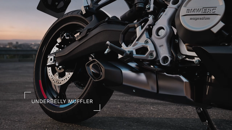 點我看大圖 BMW F 450 RR 中量級跑車亮相!招牌外型配上實用電控,配備給好給滿