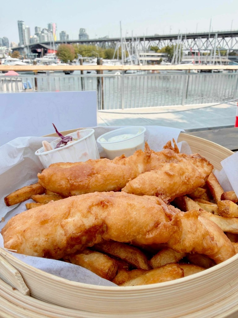 來溫哥華Granville Island 必吃這家炸魚薯條🤩
