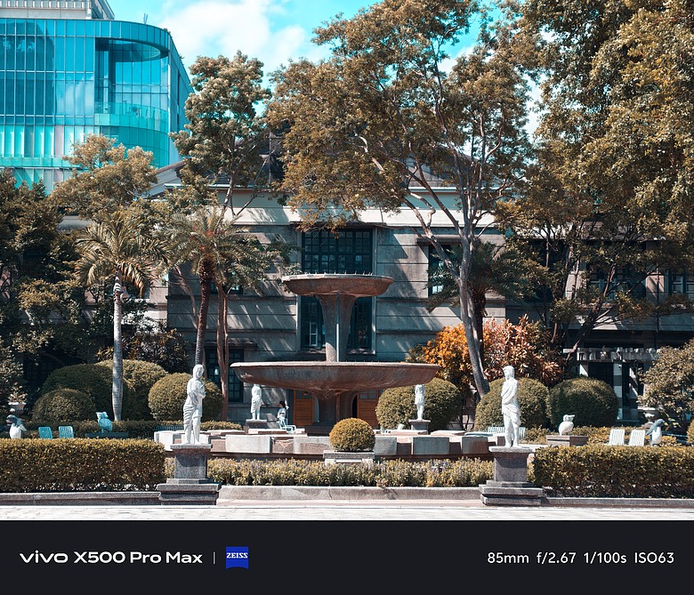 vivo X500 Pro Max 評測報告｜效能、影像雙進化，加碼「蔡司增距鏡」實戰 ft. X300 Pro