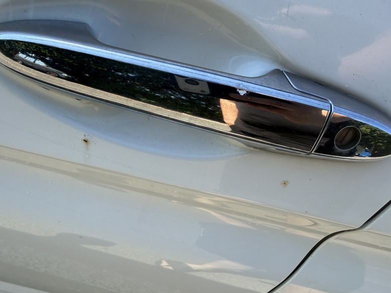 2020 Honda City 車門與引擎蓋多處生鏽