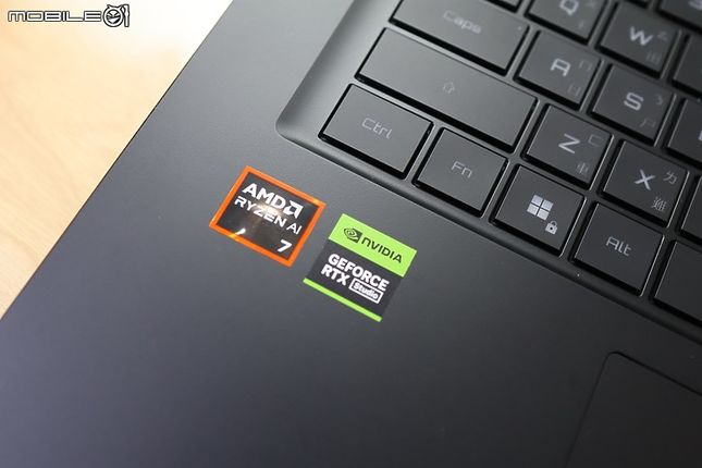 入門 GiMATE AI 創作&遊戲筆電 GIGABYTE AERO 16X 太空灰