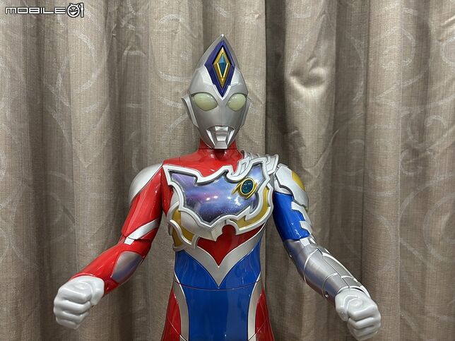 【超人力霸王開箱】70公分真的有感！超人力霸王德卡(Ultraman Decker)巨大版，小孩直接暴動🔥