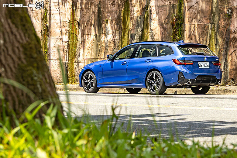 BMW 318i Touring M Sport 試駕｜帥勁跑格、價格OK！