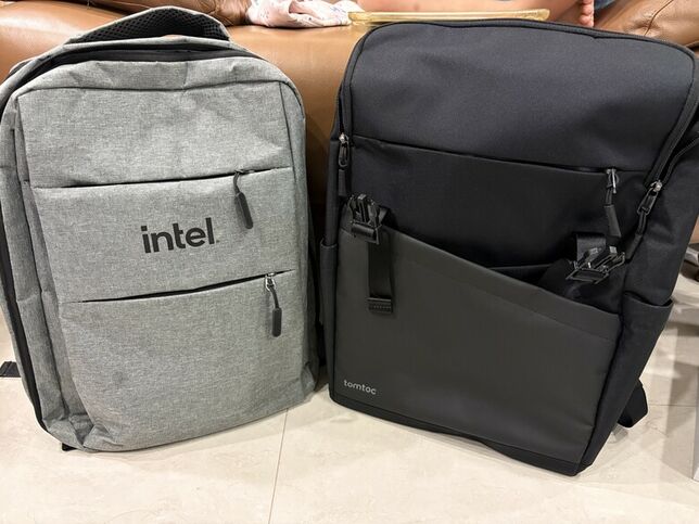 通勤筆電包｜tomtoc Slash-T64 Flip Laptop Backpack (同場加映｜金門小菜刀）
