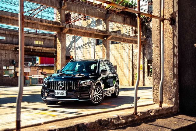 Mercedes-AMG GLB 35 偽車主日記｜台中自駕解任務、享美饌！
