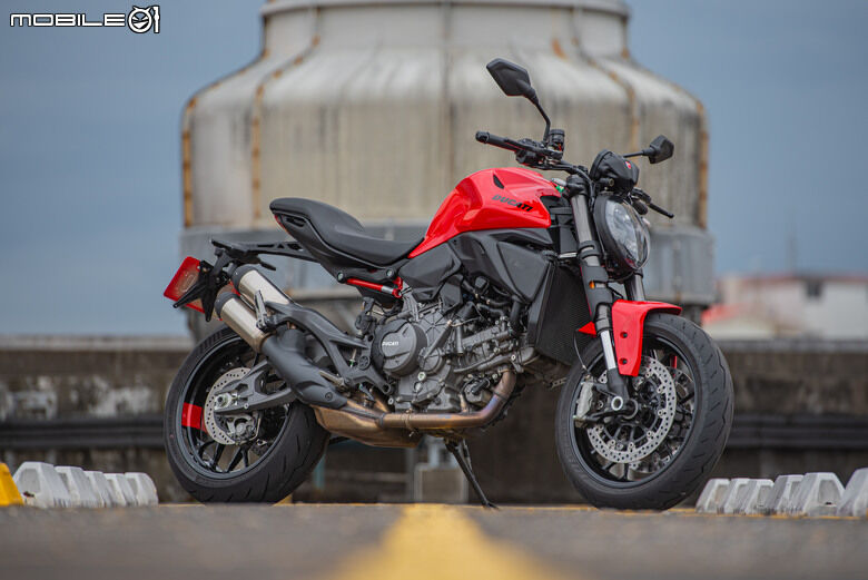 DUCATI Monster 試駕報告｜鮮明區隔車系差異，一台擁抱新手的DUCATI