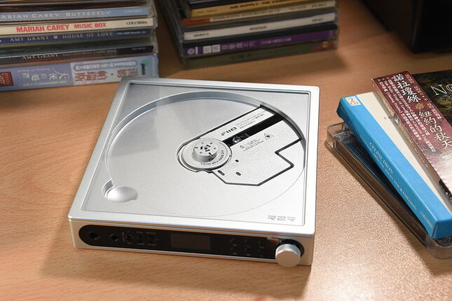 FIIO DM15 R2R 藍牙 Hi-Fi CD 隨身播放機~是CD播放機，也是自然音色的USB R2R DAC