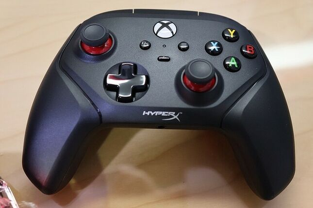 平價有線搖桿 Xbox 授權 HP HyperX Clutch Gladiate