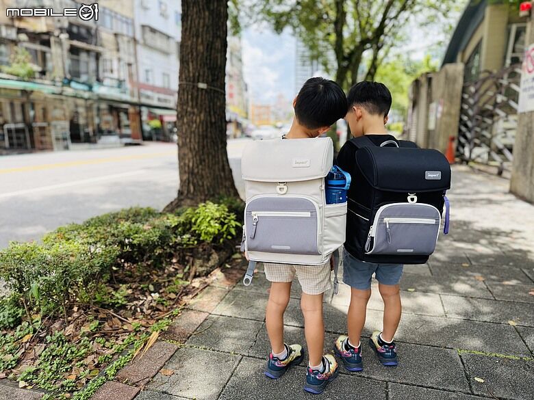 小一新生活的第一個書包｜IMPACT 怡寶莫蘭迪系列懸浮磁釦標準型護脊書包 開箱