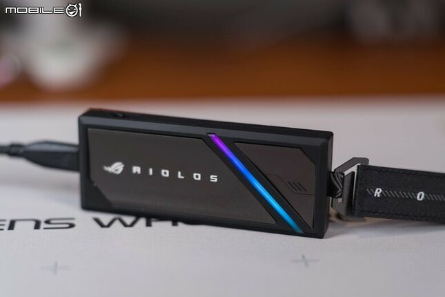 速度、外型再進化！ROG Strix Aiolos SSD外接盒