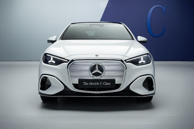 全新Mercedes-Benz純電C-Class葡萄牙直擊｜近800公里續航，質感更勝以往！