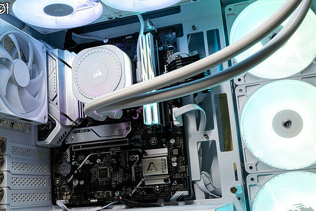 【開箱】入門MATX白色主板 | ASUS B760M-AYW WIFI