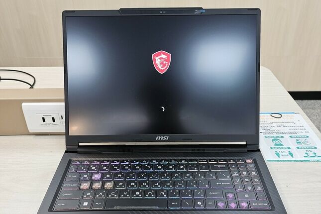 MSI Raider 16 HX B2WH-026TW 新工作伙伴開箱