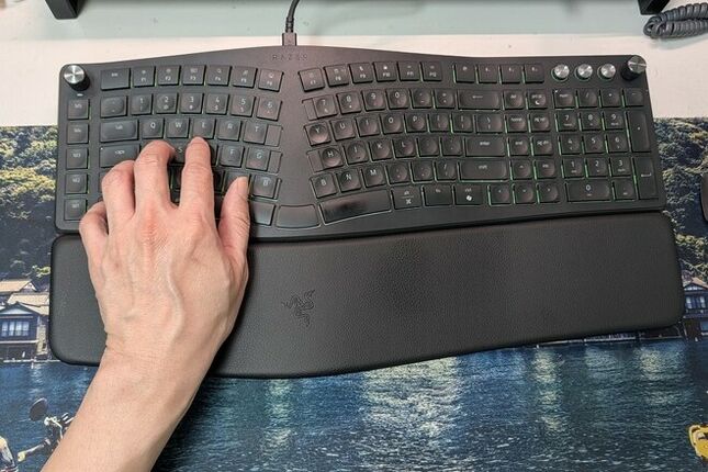 Razer Pro Type Ergo 人體工學鍵盤 開箱