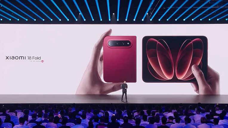 小米 Xiaomi 18 Fold 發表｜中摺疊搭徠卡三鏡頭、6000mAh 電池，售價 10,999 人民幣！