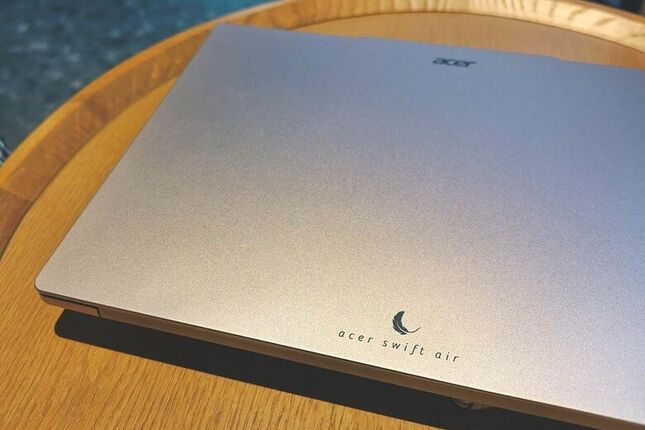 【開箱評測】Acer Swift Air 14 SFA14-71M-594B｜約1kg、2.8K OLED、32GB 記憶體值得買嗎？