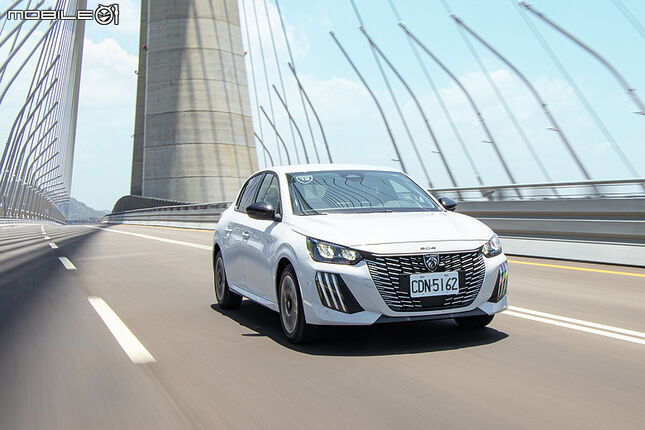Peugeot 208 小改款試駕｜不只賣浪漫情懷，更要用豐富內涵留住你的愛！