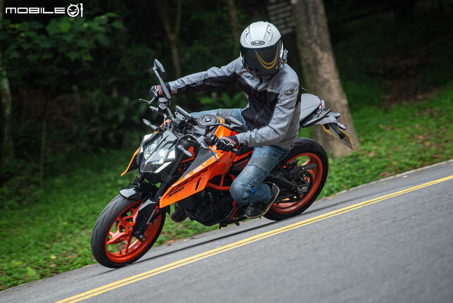KTM 390 DUKE 試駕｜火箭貼地行，山道恣意狂！