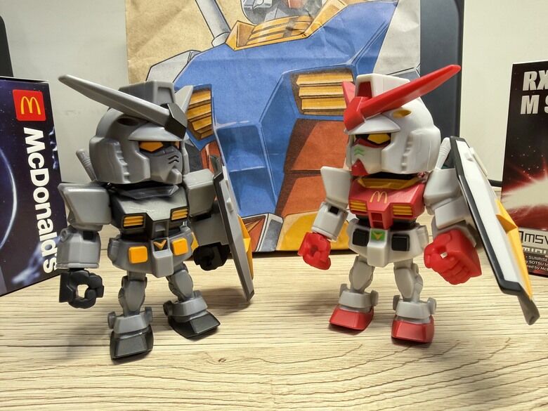 為了鋼彈我又吃麥當勞了…RX-78-2 聯名公仔快速開箱