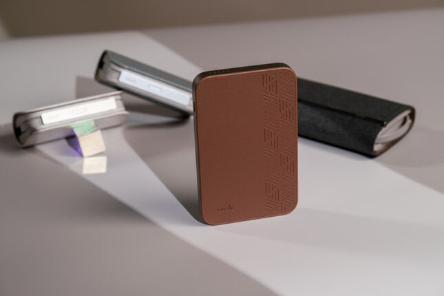 【開箱測試】Moshi IonGo 5K M 磁吸無線充電行動電源┇外型獨特┇功能差強人意
