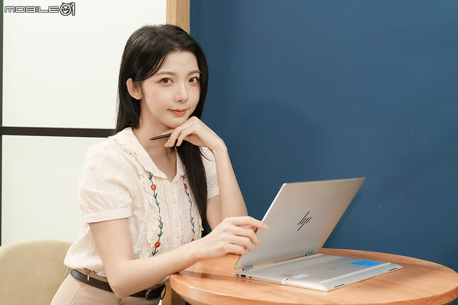 HP EliteBook X Flip G2i 14 測試報告｜效能、安全與靈活性兼具的旗艦商務筆電