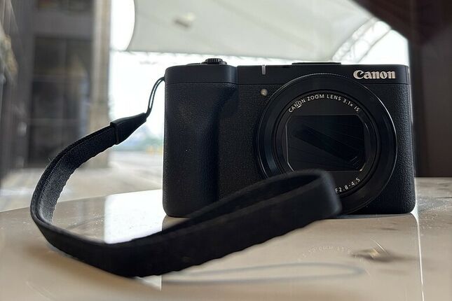 Canon PowerShot V1｜一通像詐騙的電話，讓我抽中相機75折，還順手搞定 App 中文化