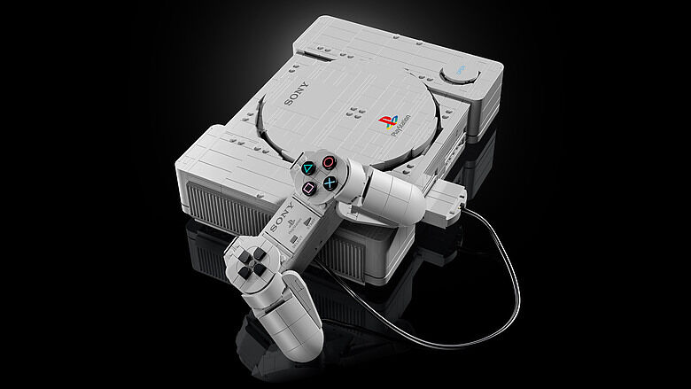 初代 PlayStation 變成樂高！近 1:1 比例還原，主機內藏《跑車浪漫旅》、《抓猴》彩蛋
