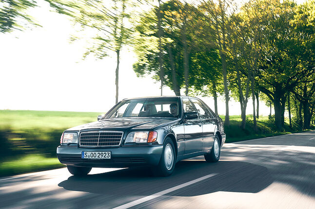 經典試駕｜Mercedes-Benz W140 600 SEL，12缸大水牛的無窮魅力！
