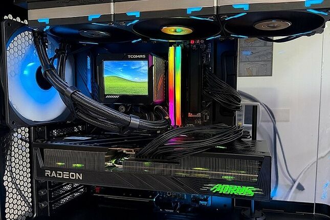 PLUS 處理器新選擇，記憶體超頻更容易 Z890 AORUS ELITE DUO X