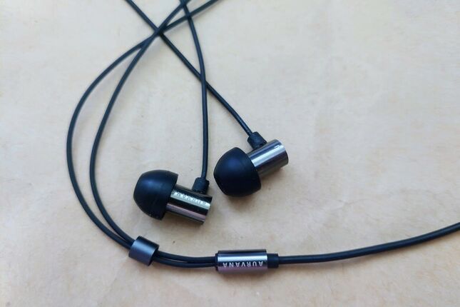 [經典歌姬]Creative aurvana In Ear 2 經典回憶開箱