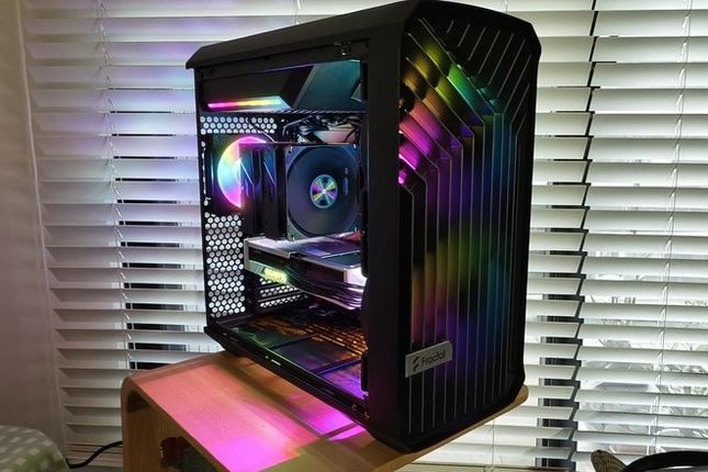 (舊殼開箱) 主打高風量的散熱布局，Fractal Design Torrent Compact & Nano開箱試用