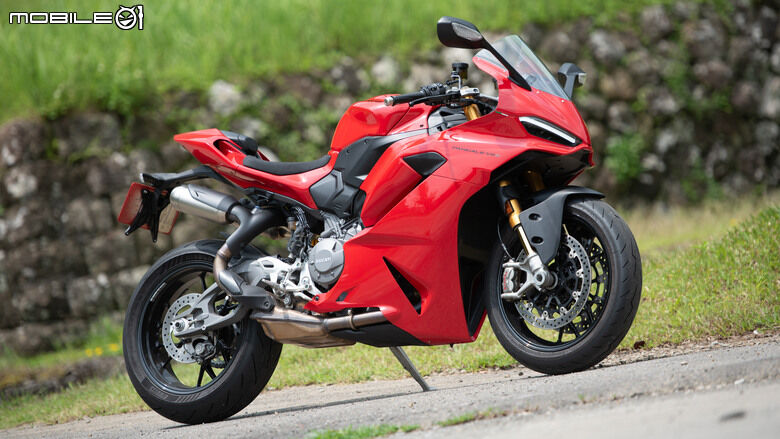 DUCATI Pangale V2 S 試駕｜街賽一體混血王子！超輕量級、最親民的DUCATI跑車