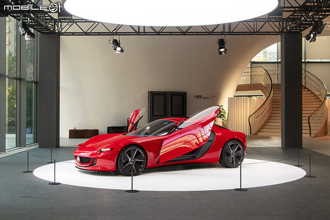 【採訪】「最美主角」降臨台中！Mazda Iconic SP 概念車移師歌劇院限時展出！