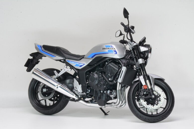 【模型製作】TAMIYA 1/12 HONDA CB1000F (圖多)