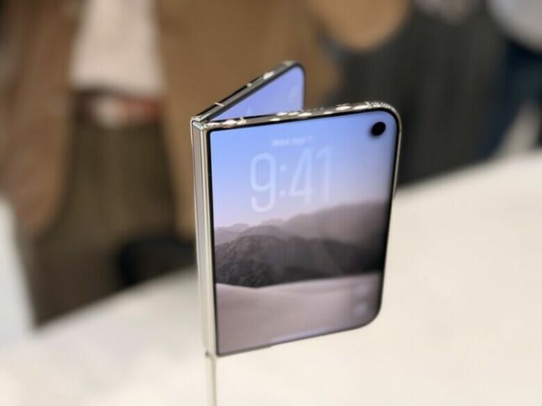蘋果 iPhone Duo／iPhone 18 Pro／Apple Watch Series 12 實機快速動眼看 螢幕摺痕真的明顯嗎？
