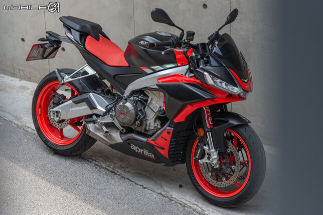 Aprilia Tuono 660 試駕報告｜手握燥熱戰鬥純血，電控帶來千變萬化！