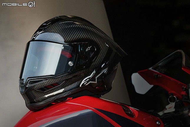 Alpinestar S-R10 競技用安全帽正式開賣！3萬塊入手GP等級先進技術！