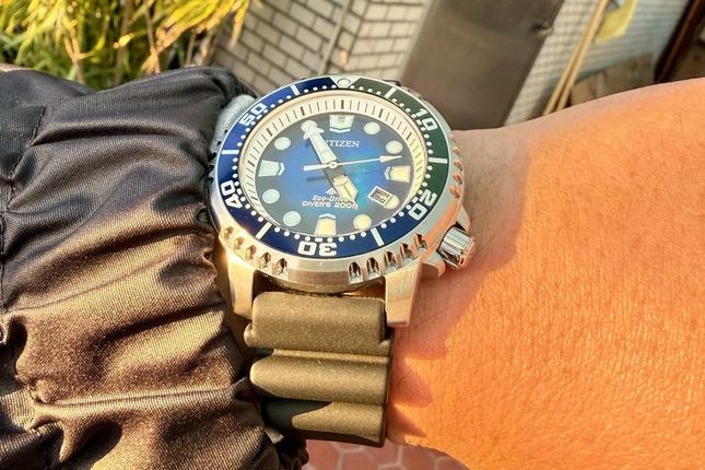 開箱 / 親民雪碧圈  CITIZEN 千彩之海 光動能潛水錶 BN0166-01L