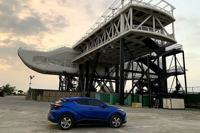 再見了，我的小藍：一部 Toyota C-HR 與我們家的九年時光