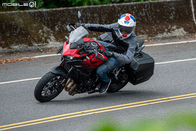 HONDA CB1000 GT 試駕｜不再做選擇，四缸、電懸、運動、舒適我全都要！