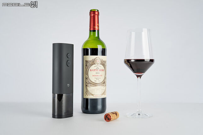 小米米家電動紅酒開瓶器值得買嗎？雙鍵操作、內建割箔刀優缺點一次看