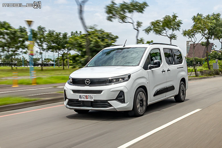 Opel Combo Life Premium 試駕｜挾德藝美學登台參戰，啟七座 MPV 瑜亮之爭！